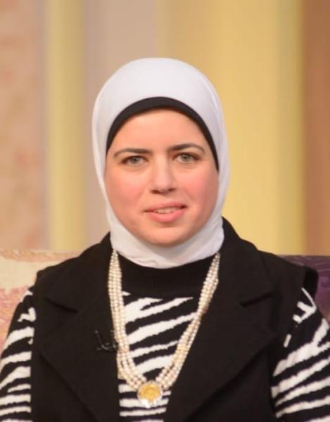 الدكتورة منال عز الدين